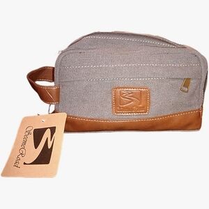 Travel bag   with zippered pockets.